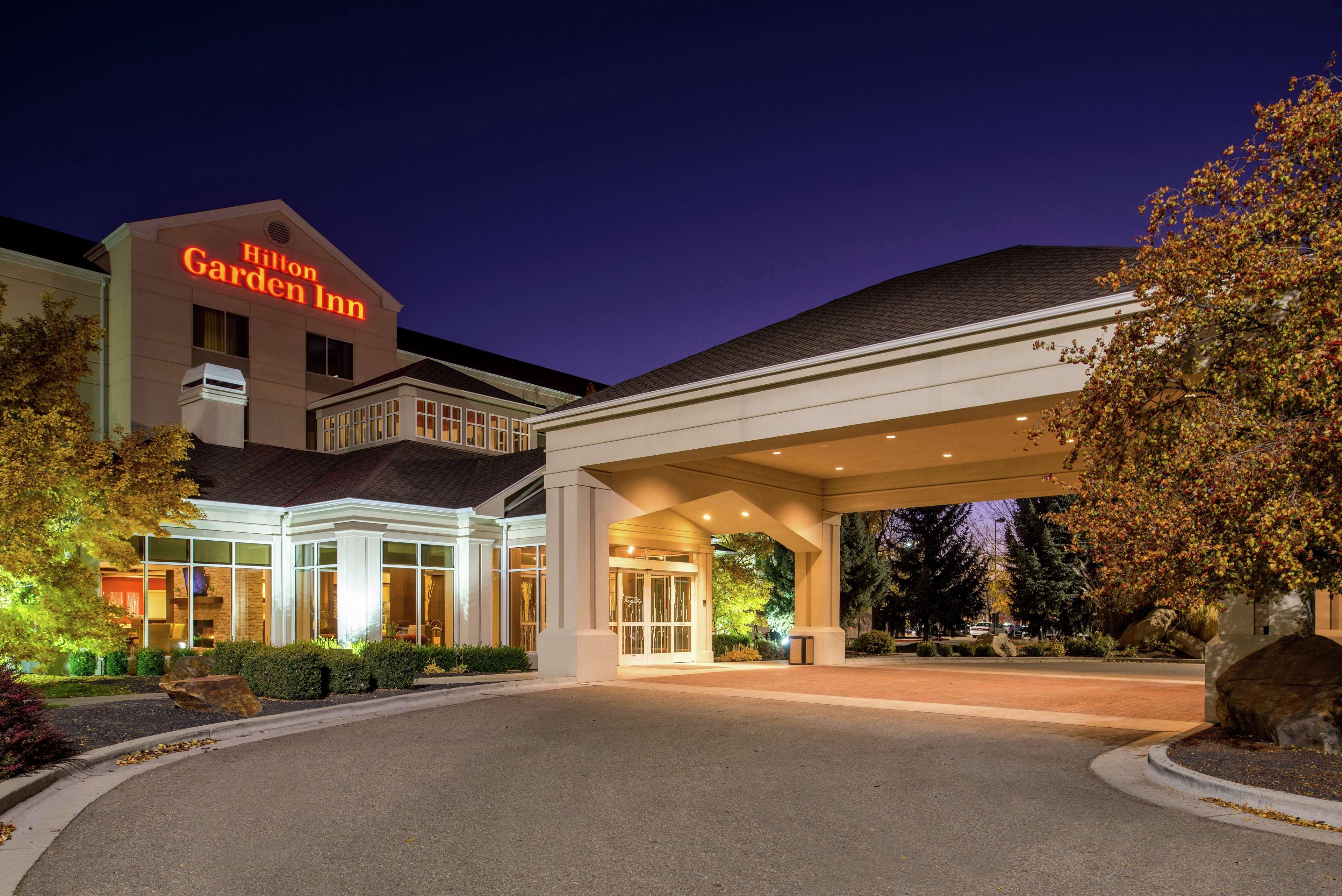 Hilton Garden Inn Boise Spectrum Exterior photo